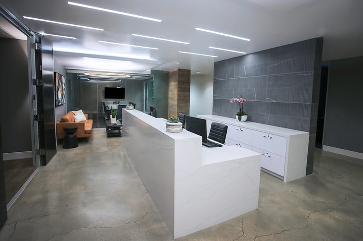 Image 18 of the Premier Workspaces - BUR - Burbank - CA - West Olive Avenue office