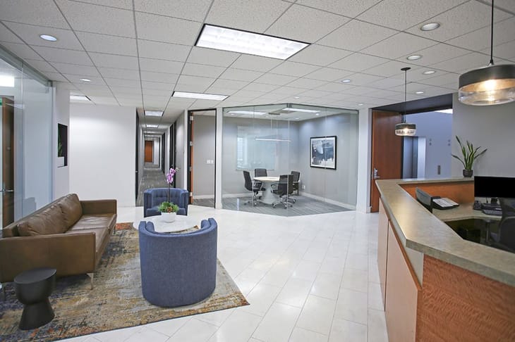 Image 12 of the Premier Workspaces - SPE - Irvine - CA - Irvine Center Dr office