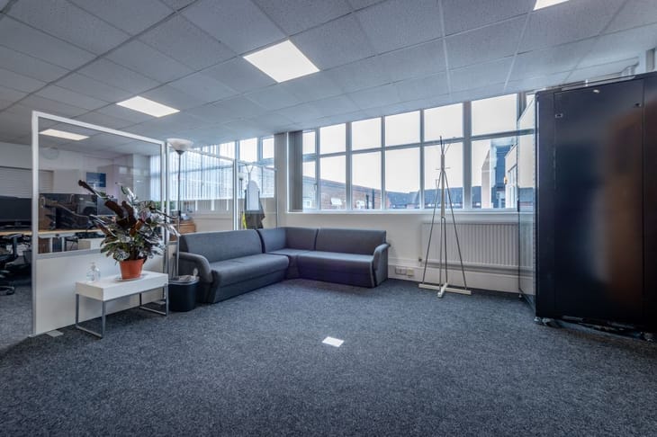 Image 15 of the Texcel Developments - London House Business Centre - Thames Road, DA1 - Crayford office