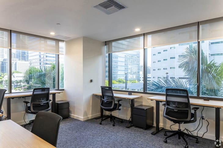 Image 15 of the CoSuite - 800 Brickell Avenue, Brickell office