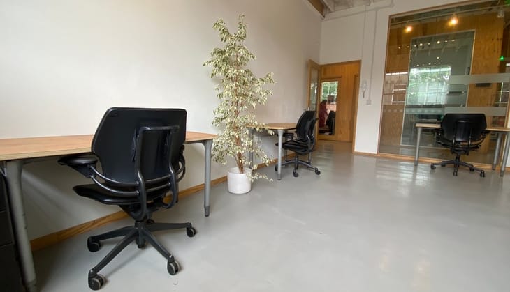 Image 13 of the Bespoke Spaces London Limited - 465 Hornsey Road, N19 - Islington (Holloway/Crouch Hill) (Shared Space) office