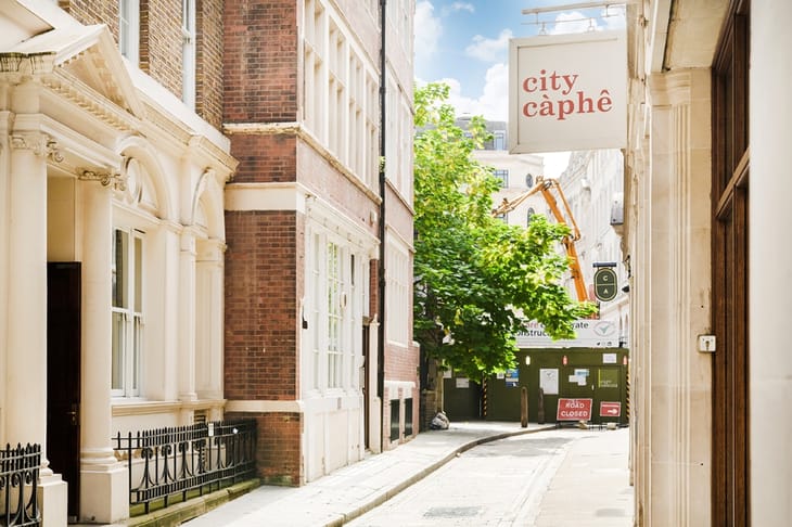 Image 15 of the Ironmonger Executive Offices - 10 Ironmonger Lane, EC2 - Poultry office