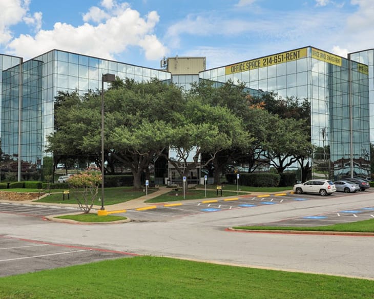 Image 6 of the Boxer Workstyle - 4425 Airport Fwy - Irving, TX office