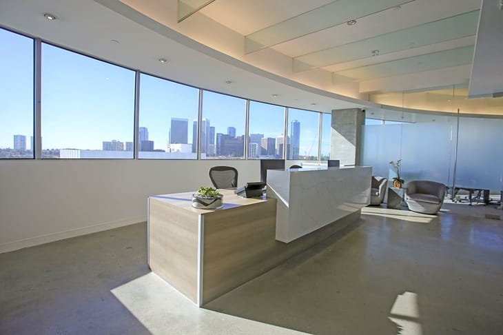 Image 9 of the Premier Workspaces - BH2 - Beverly Hills - CA - 9701 Wilshire Blvd office