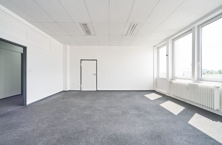 Image 25 of the Sirius Facilities GmbH - Templehof - Grosbeerenstrasse, 12107, Berlin-Mariendorf office