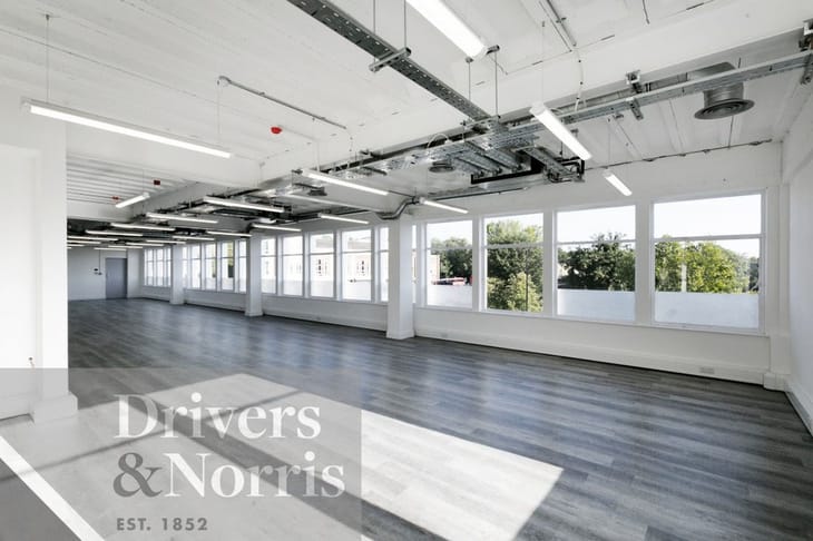 Image 10 of the Driver - Holloway Road, Archway office