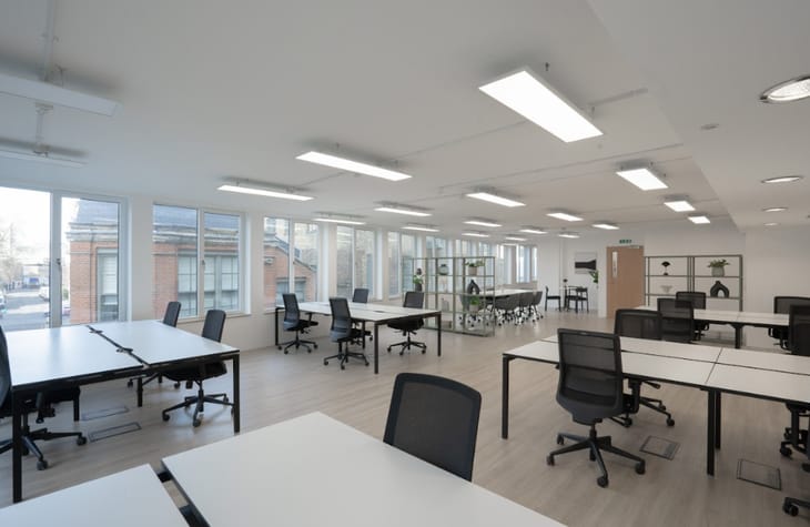 Image 34 of the Workpad (Managed 915 - 2174 sqft) - 4 Garrett Street, EC1 - Bank office