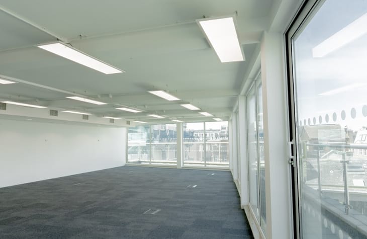 Image 37 of the Workpad (Managed 915 - 2174 sqft) - 4 Garrett Street, EC1 - Bank office