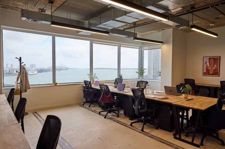 Image 14 of the Mindspace - 100 Biscayne Blvd, Miami, office