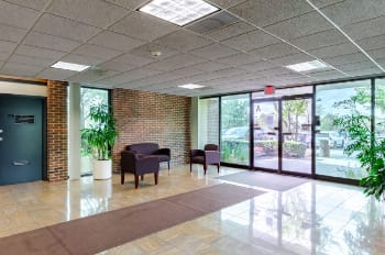 Image 7 of the LocalWorks - 800 Roosevelt Road, 60137 - Glen Ellyn, IL office