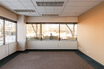 Image 9 of the LocalWorks - 1001 Warrenville Road, 60532 - Lisle, IL office