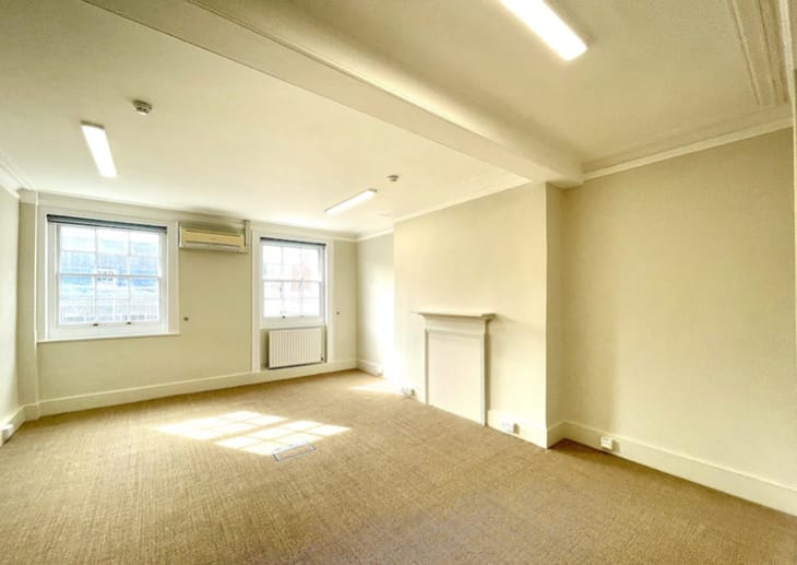 Image 8 of the Sub800 (Managed 700 - 802 sqft) - 4 Fitzhardinge Street, W1H - Marylebone office