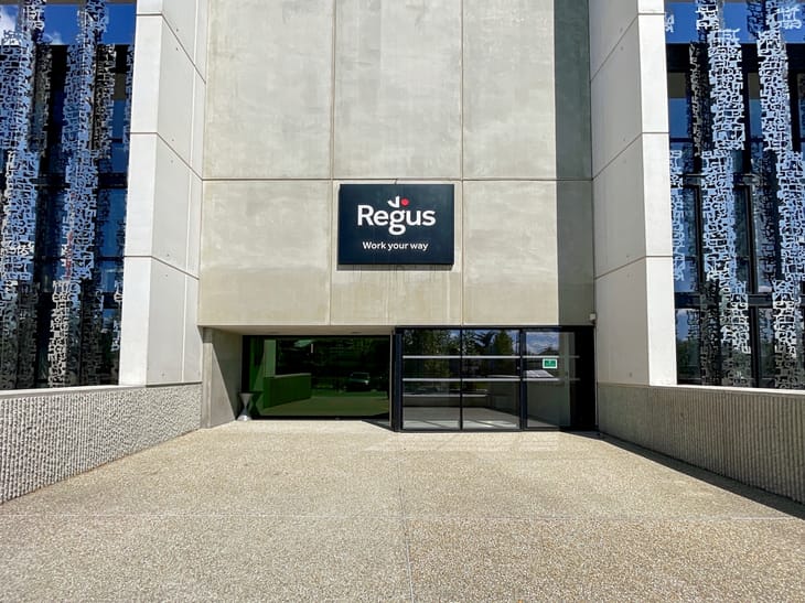 Image 29 of the Regus - Toulouse Ramonville Business Centre,5 Avenue Pierre-Georges Latécoère, Bâtiment B office