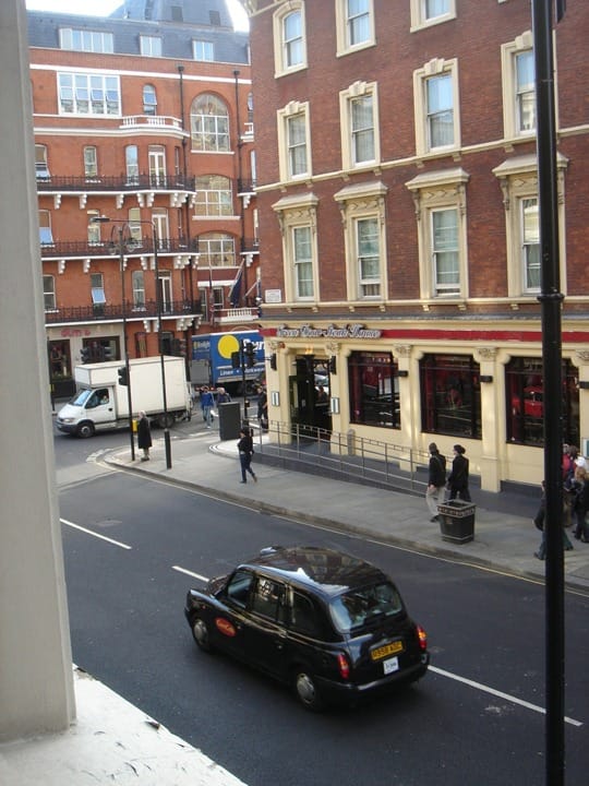 Image 6 of the 107/109 Gloucester Road, SW7 - South Kensington office