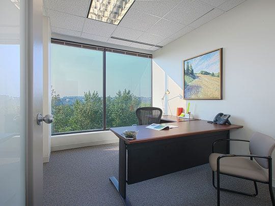 Image 10 of the Regus - Mill Run Circle, Owings Mills - MD office