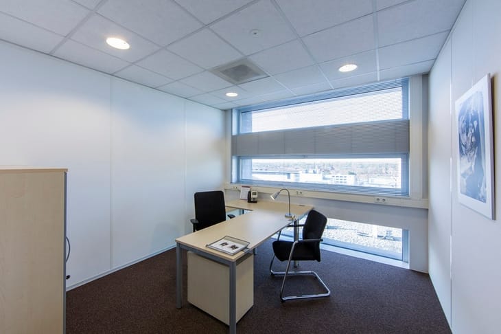 Image 12 of the Regus - Almere Top Tower, Busplein - Almere office