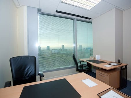 Image 14 of the Regus - Warsaw Financial Centre - Ul. Emilii Plater, Warsaw office