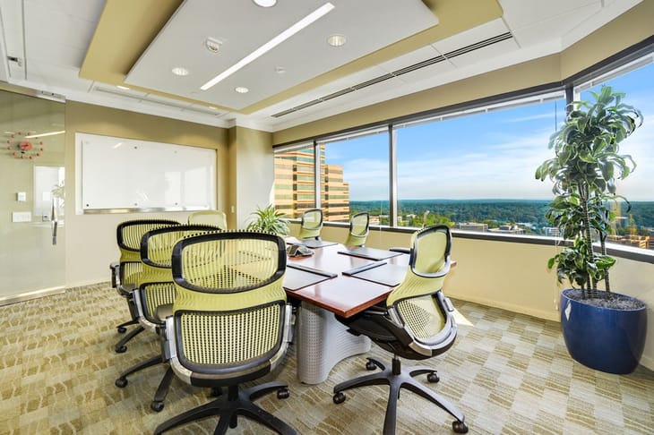 Image 12 of the Carr Workplaces - Tysons Boulevard - McLean - VA office