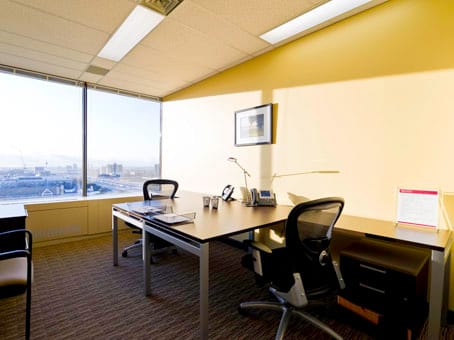 Image 15 of the Regus - Etobicoke - Four Seasons Place - Toronto - ON office