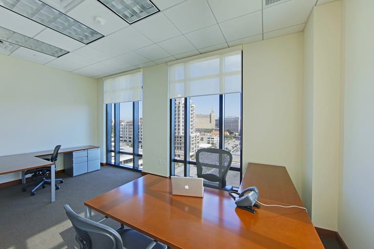 Image 14 of the Platinum Business Center - Ponce de Leon Blvd - Coral Gables - FL office