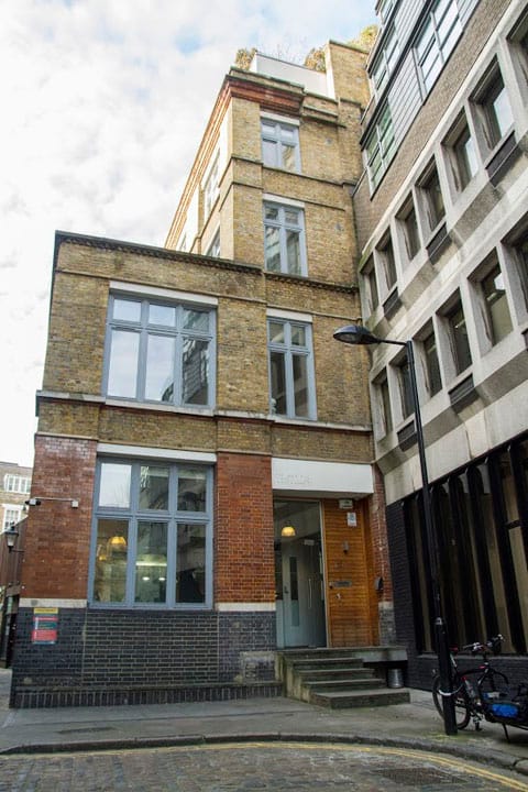 Image 13 of the Knights Court Serviced Office - Knights Court - St John's Square, EC1 - Farringdon (Min 25 Desk Req) office