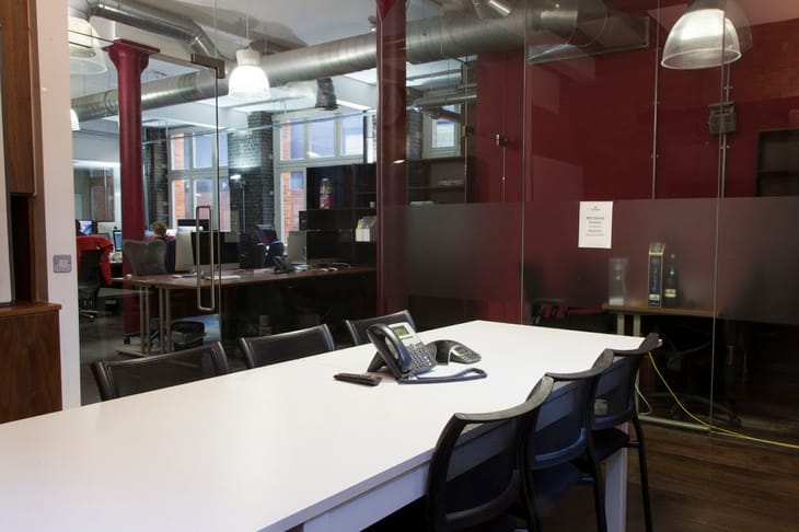 Image 9 of the Knights Court Serviced Office - Knights Court - St John's Square, EC1 - Farringdon (Min 25 Desk Req) office