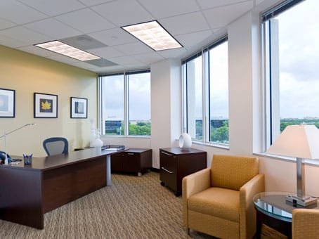 Image 19 of the Regus - 8333 N.W. 53rd Street - Doral - FL office