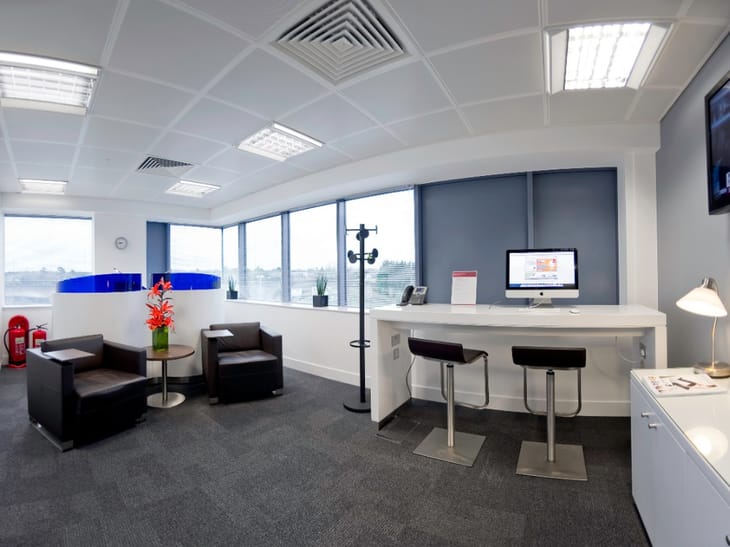 Image 12 of the Regus - The Pinnacle, Central Court - Station Way, RH10 - Crawley office