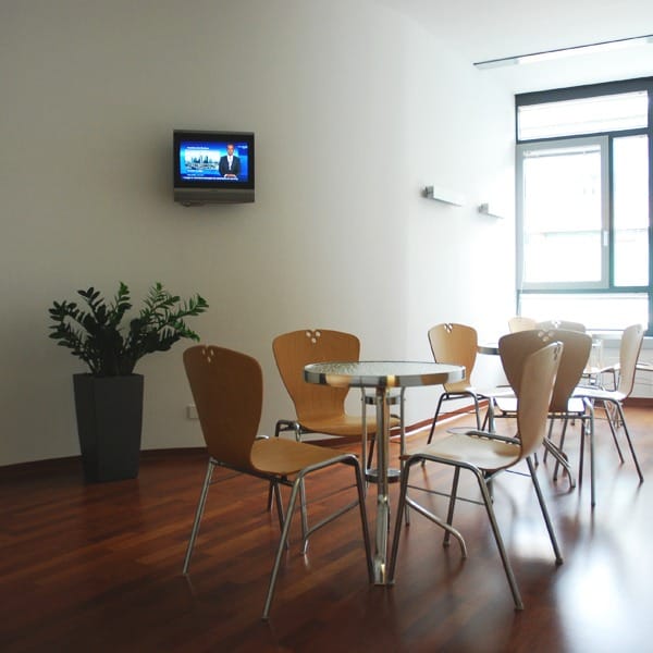 Image 14 of the Plug and Work (Regus) - Hanauer Landstrasse - Frankfurt office