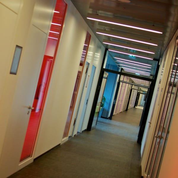 Image 26 of the Plug and Work (Regus) - Mainzer Landstrasse 49 - Frankfurt office