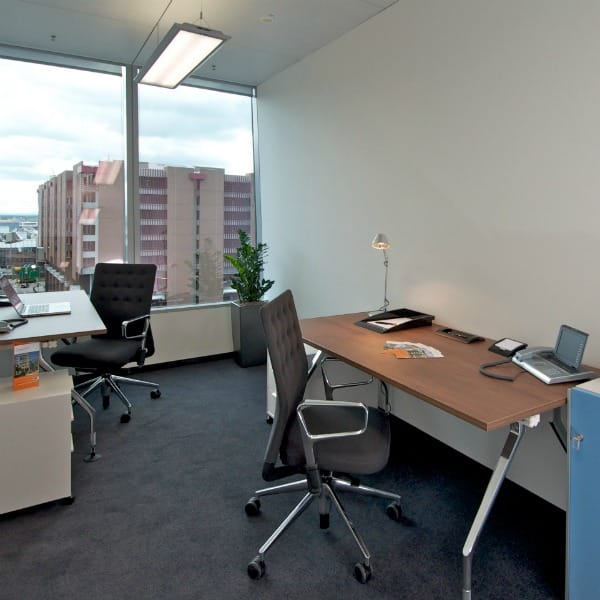 Image 29 of the Plug and Work (Regus) - Mainzer Landstrasse 49 - Frankfurt office