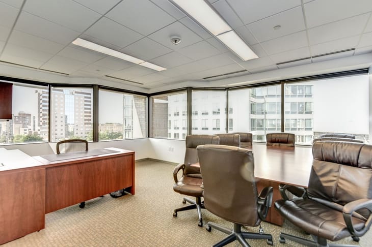 Image 15 of the Carr Workplaces - Clarendon - 3033 Wilson Boulevard - Arlington - VA office