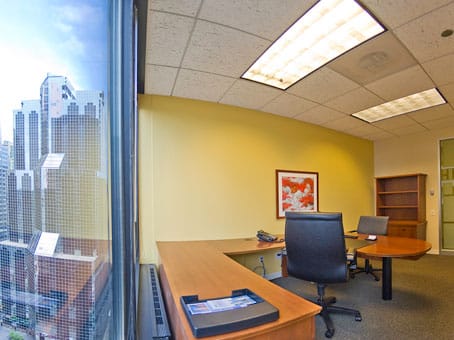 Image 12 of the Regus - 30 South Wacker Drive - Mercantile - Chicago office