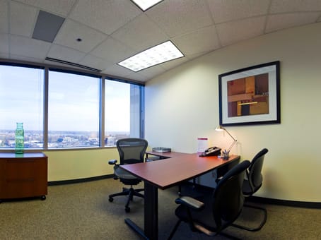 Image 10 of the Regus - Keystone Crossing Center - Indianapolis office