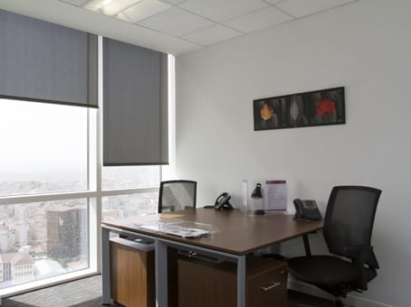 Image 13 of the Regus - Trump Towers - Mecidiyeköy Yolu Cad 12 - Ku&#351;tepe Mah -Kagithane - Istanbul office