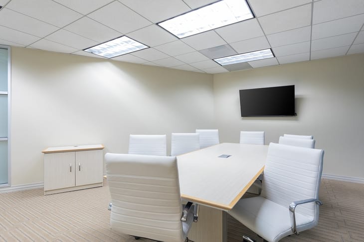 Image 9 of the Premier Workspaces - SM3 - Santa Monica - CA - 401 Wilshire Boulevard office