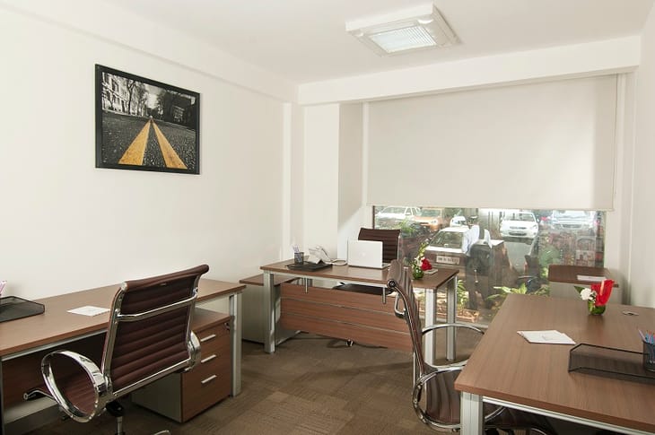 Image 38 of the Fazlani Business Centre - Ismail Building - D N Road - Mumbai office