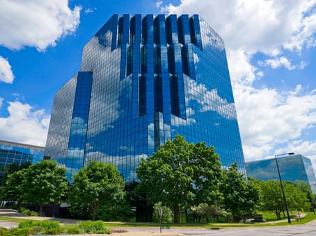 Image 11 of the Regus - Normandale Lake Center - Bloomington office