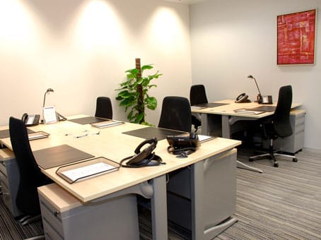 Image 15 of the Regus - One IFC - Harbour View Street - Central - Hong Kong office