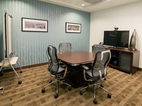 Image 21 of the Regus - 2950 N Loop West - Houston, TX office