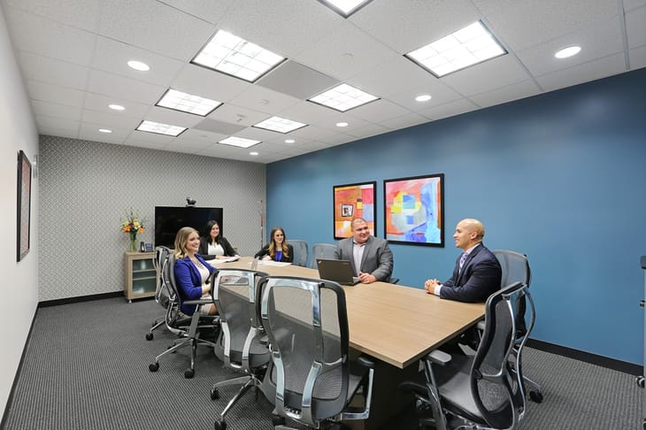 Image 7 of the Regus - 5444 Westheimer - Houston, TX office