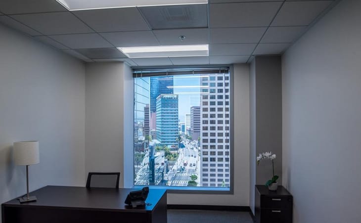 Image 19 of the Titan Offices, Inc - 811 Wilshire Boulevard, LA - CA office