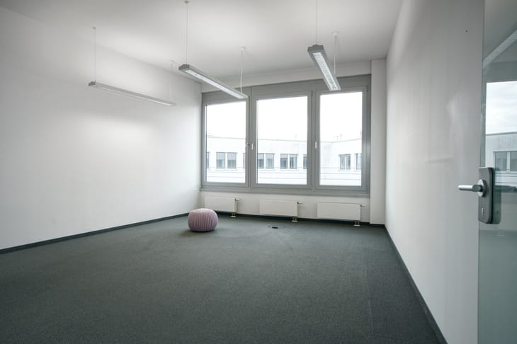 Image 16 of the Sirius Facilities GmbH - Werner-Heisenberg-Strasse 2 - Neu-Isenburg office