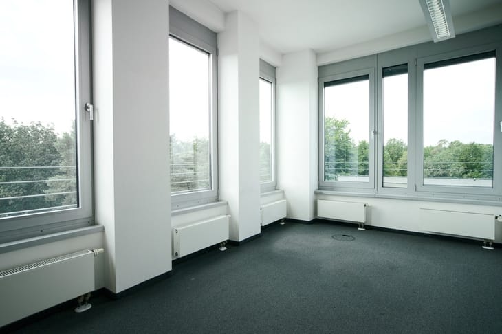 Image 17 of the Sirius Facilities GmbH - Werner-Heisenberg-Strasse 2 - Neu-Isenburg office