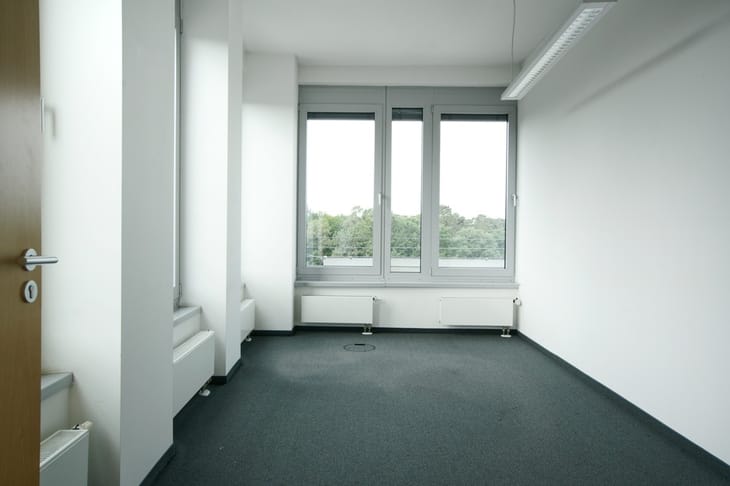 Image 18 of the Sirius Facilities GmbH - Werner-Heisenberg-Strasse 2 - Neu-Isenburg office