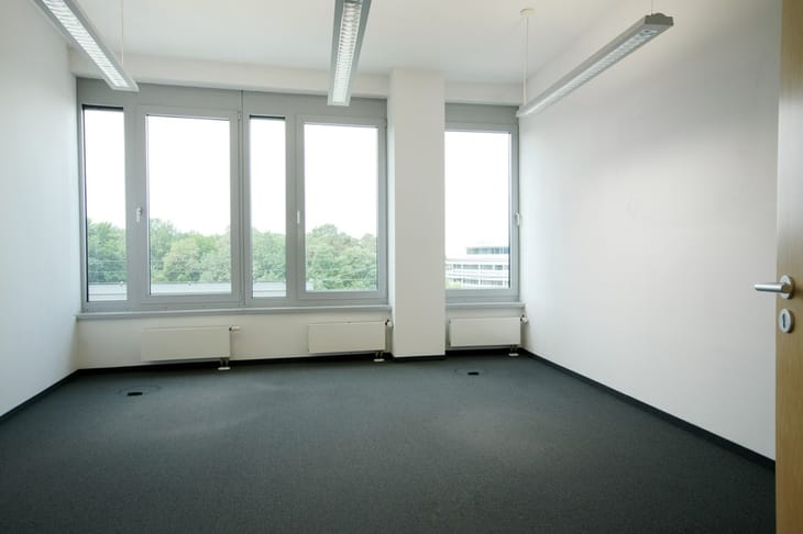 Image 19 of the Sirius Facilities GmbH - Werner-Heisenberg-Strasse 2 - Neu-Isenburg office