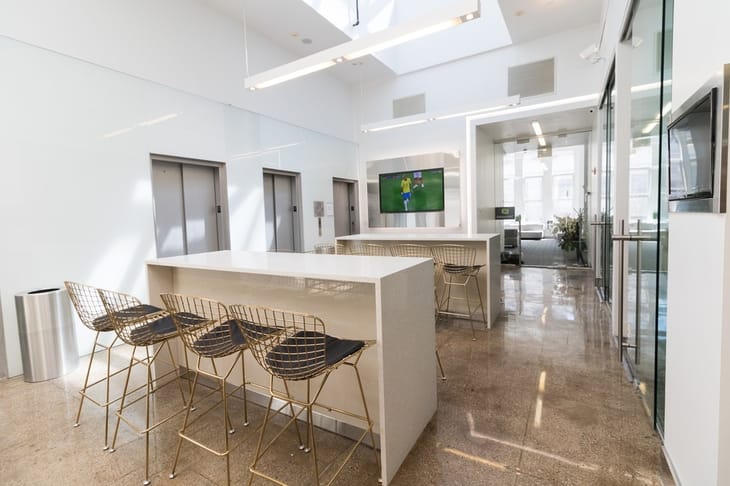 Image 15 of the Jay Suites - 15 West 38th Street office