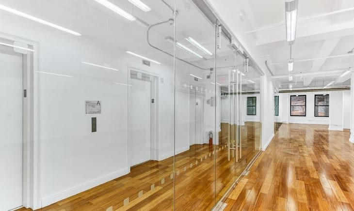 Image 14 of the Knotel - 989 6th Avenue - New York - NY office