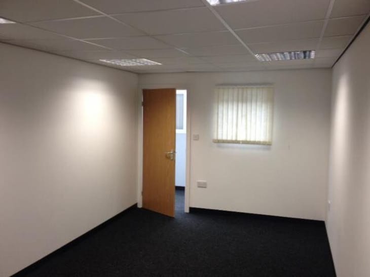 Image 10 of the Storage World Self Storage & Workspace - Ashton Old Road, M12 - Ardwick - Manchester office