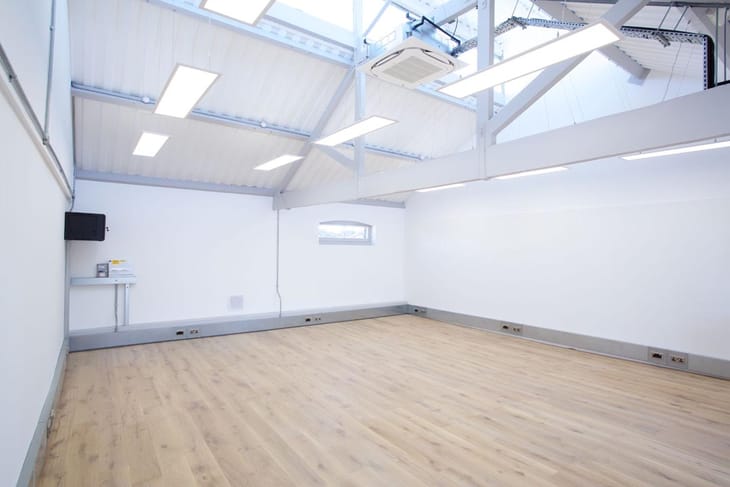 Image 22 of the WB Properties - Islington Studio - 159-163 Malborough Road, N19 - Archway (1 yr min term) office